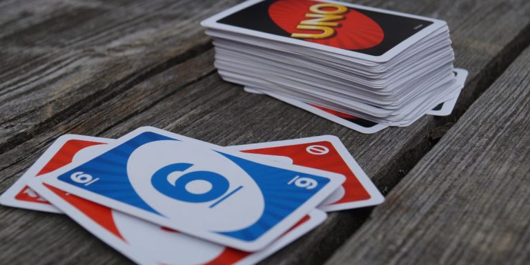 Uno kartová hra, ako sa hrá, pravidlá a význam kariet